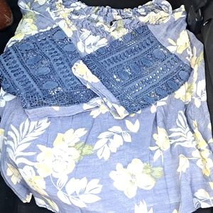 Hawaiian/tropical style top size XL By Design embroidery on each sleeve